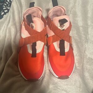 Nike Air Huarache City Habanero Red/Mars Stone, unisex